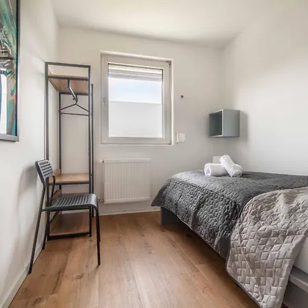 Worker's D30 - Reihenhaus Mit 4 Schlafzimmern Fuer 6 Personen Apartment Wesel (North Rhine-Westphalia)